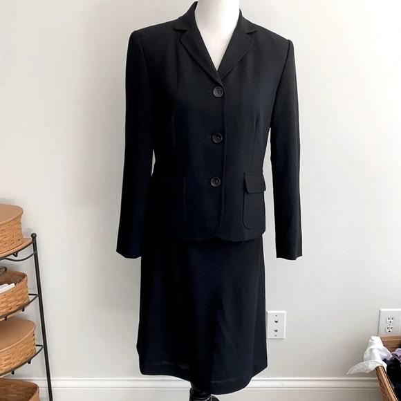 •Talbots• Black 2-piece Suit, like new - Picture 1 of 9